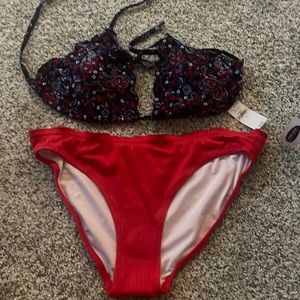OLD NAVY SWIM SUIT RED WHITE AND BLUE BIKINI - Top navy paisley / bottom red rib